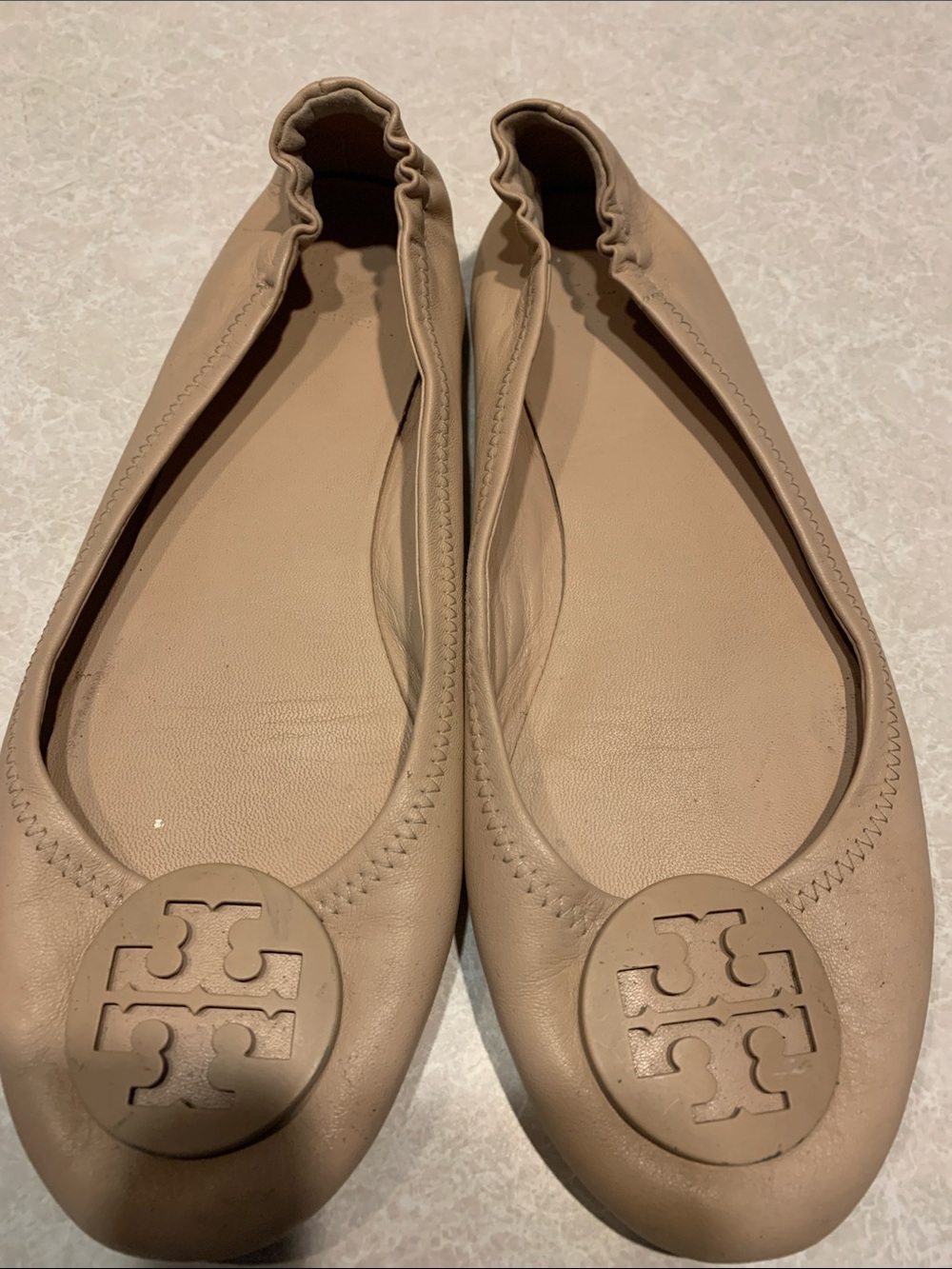 Tory Burch Beige Leather Logo Ballet Flats They measure 9.5